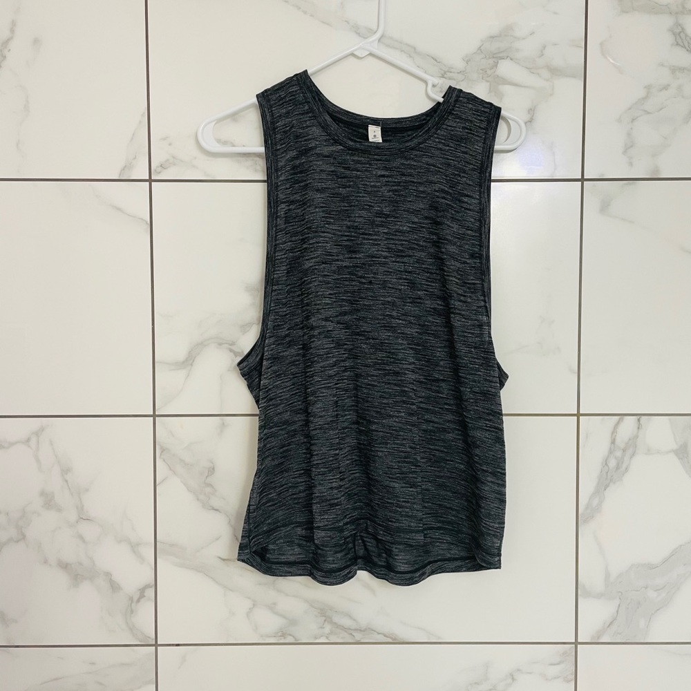 Lulu Lemon workout shirt